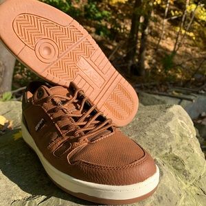 Men’s 9.5- Levi’s Casual Leather Shoes